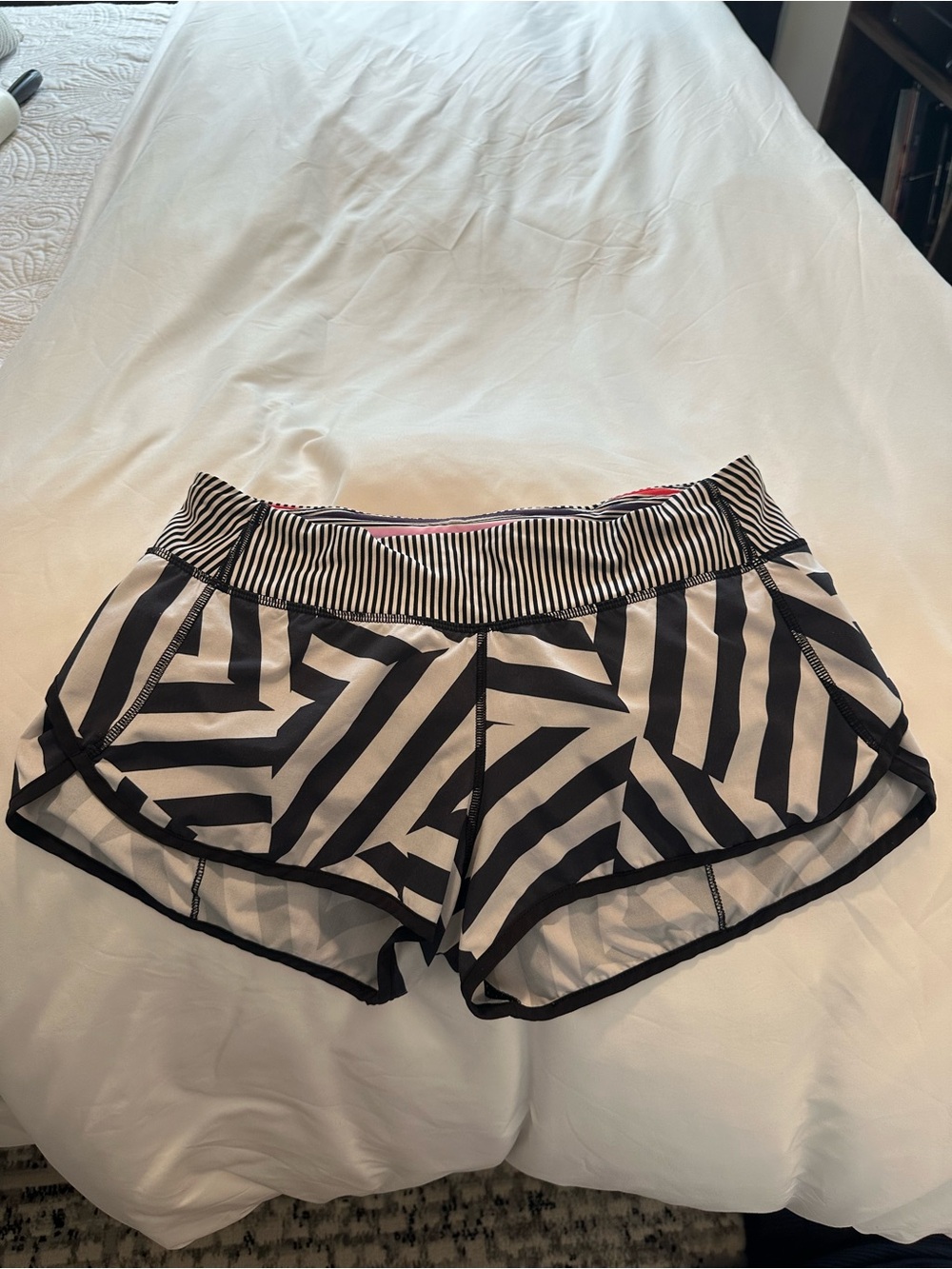 Lululemon Black and White Striped Speed Up women’s shorts